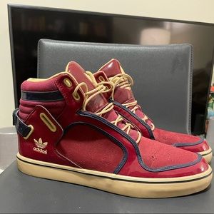 Mens Adidas sneakers Sz 11.5